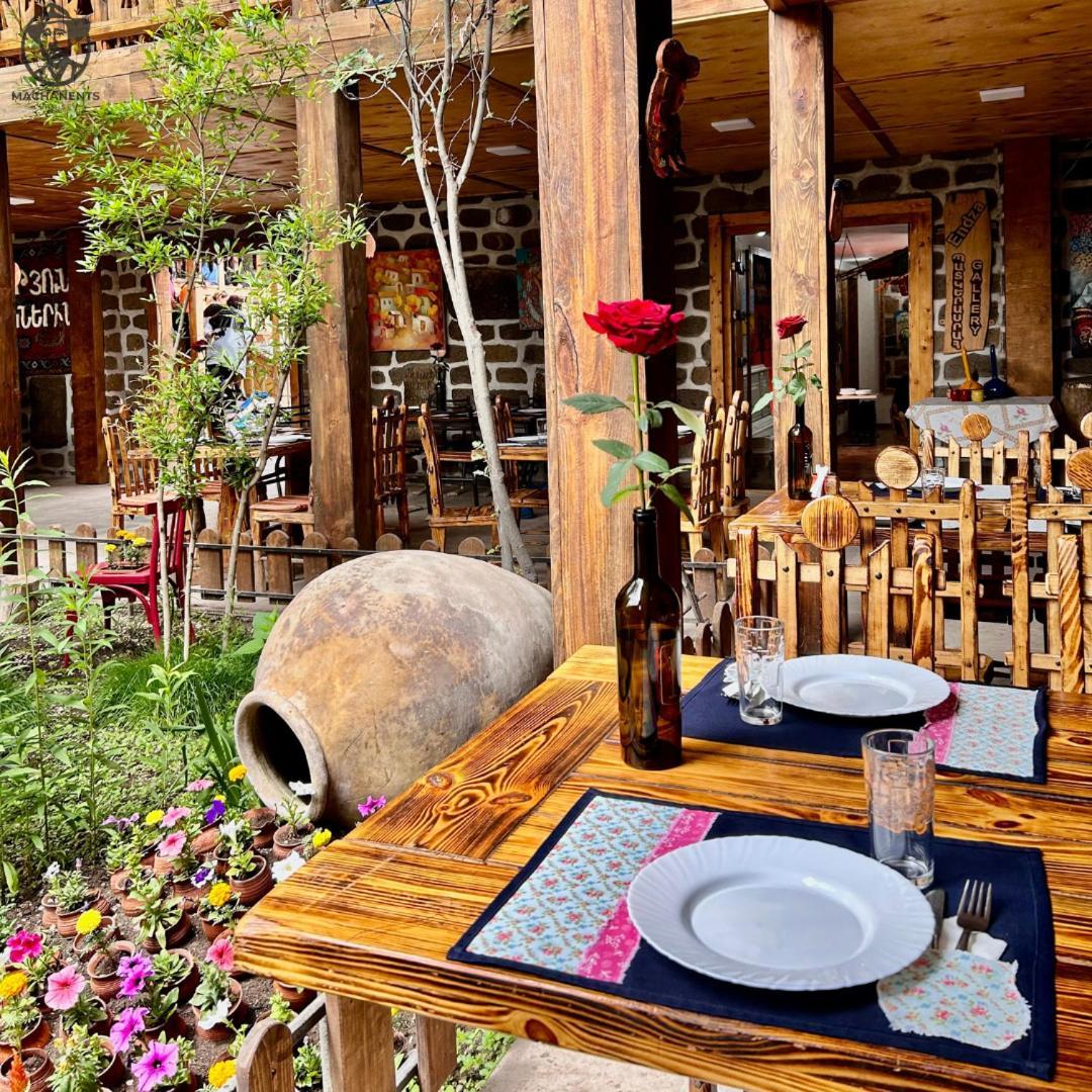 Machanents Art Hotel Vagharshapat Exterior photo