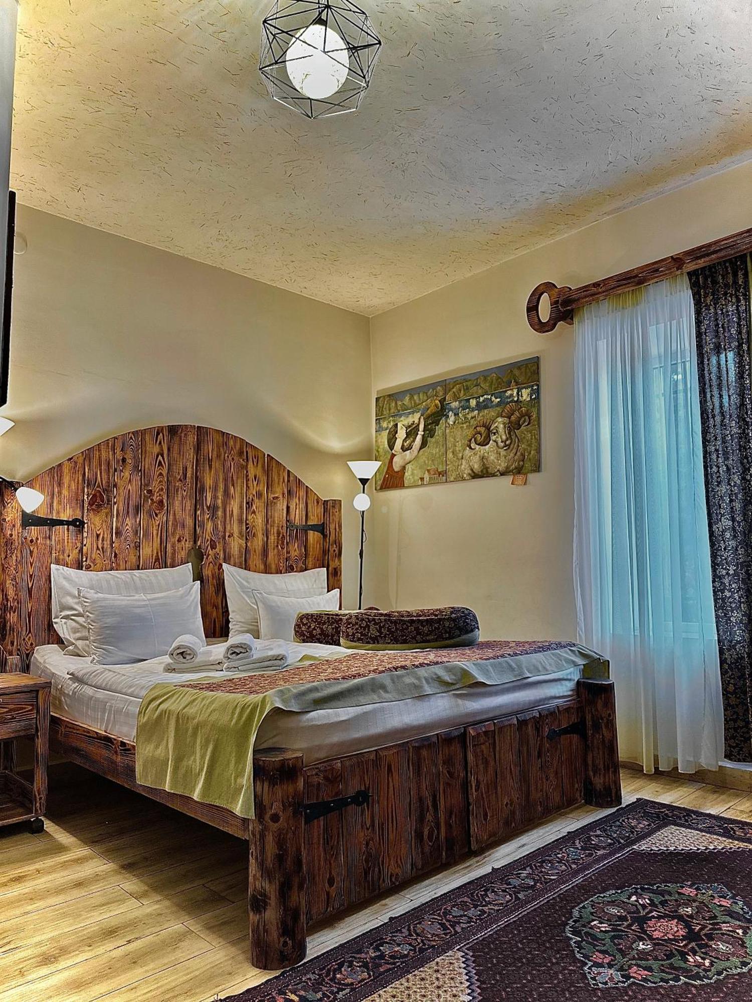 Machanents Art Hotel Vagharshapat Exterior photo