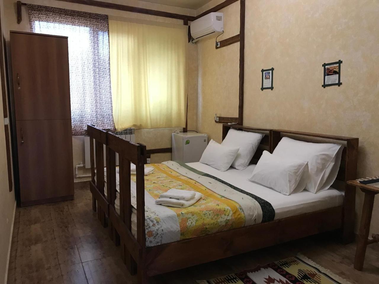 Machanents Art Hotel Vagharshapat Exterior photo
