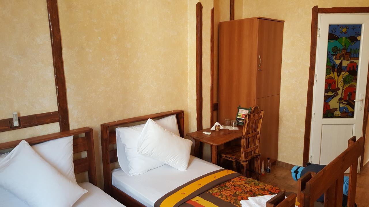 Machanents Art Hotel Vagharshapat Exterior photo