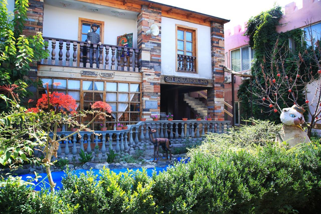 Machanents Art Hotel Vagharshapat Exterior photo